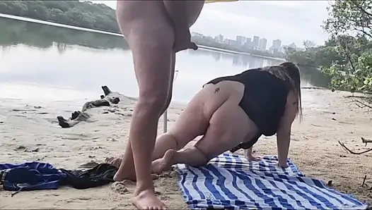 Hampir kepergok ngentot di sungai - exclusive di faphouse