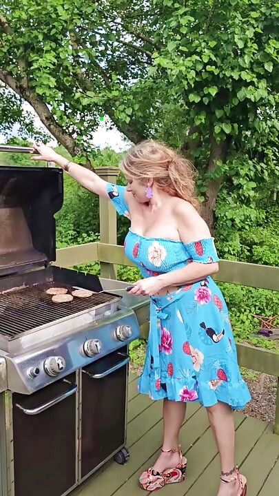 OnlyFans Voyeur look at MOMMY Enjoying the Summer Barbecuing Meat with her BIG TITS Out in the Sunshine