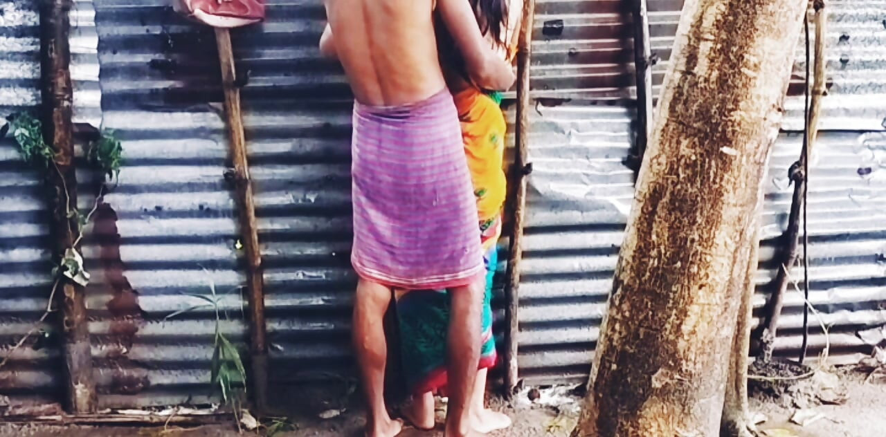 Big Tits Big Ass Desi Bhabi in Teen age Fucks Devar in outdoor Rainy season.
