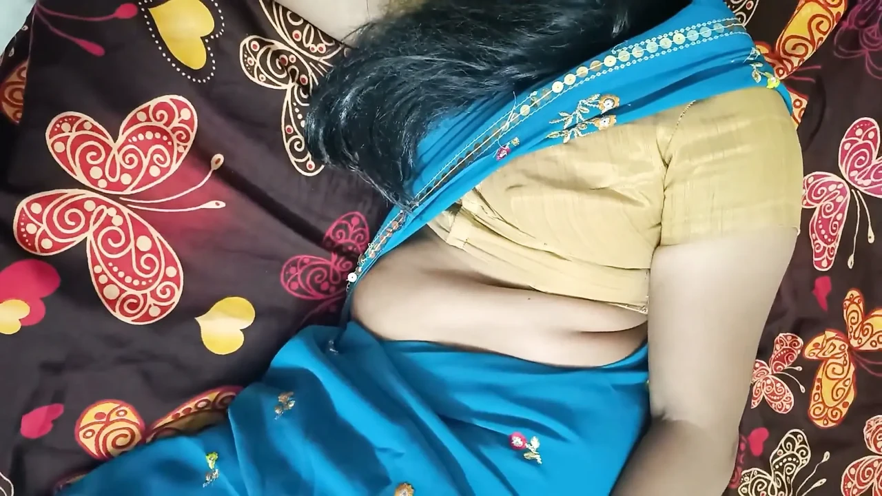 Desi Indian Hot Stepsister Fucking While No One in Home Telugu Audio Voice
