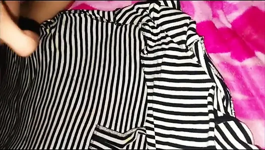 Жесткий трах и трах пальцами киски с красивой женой