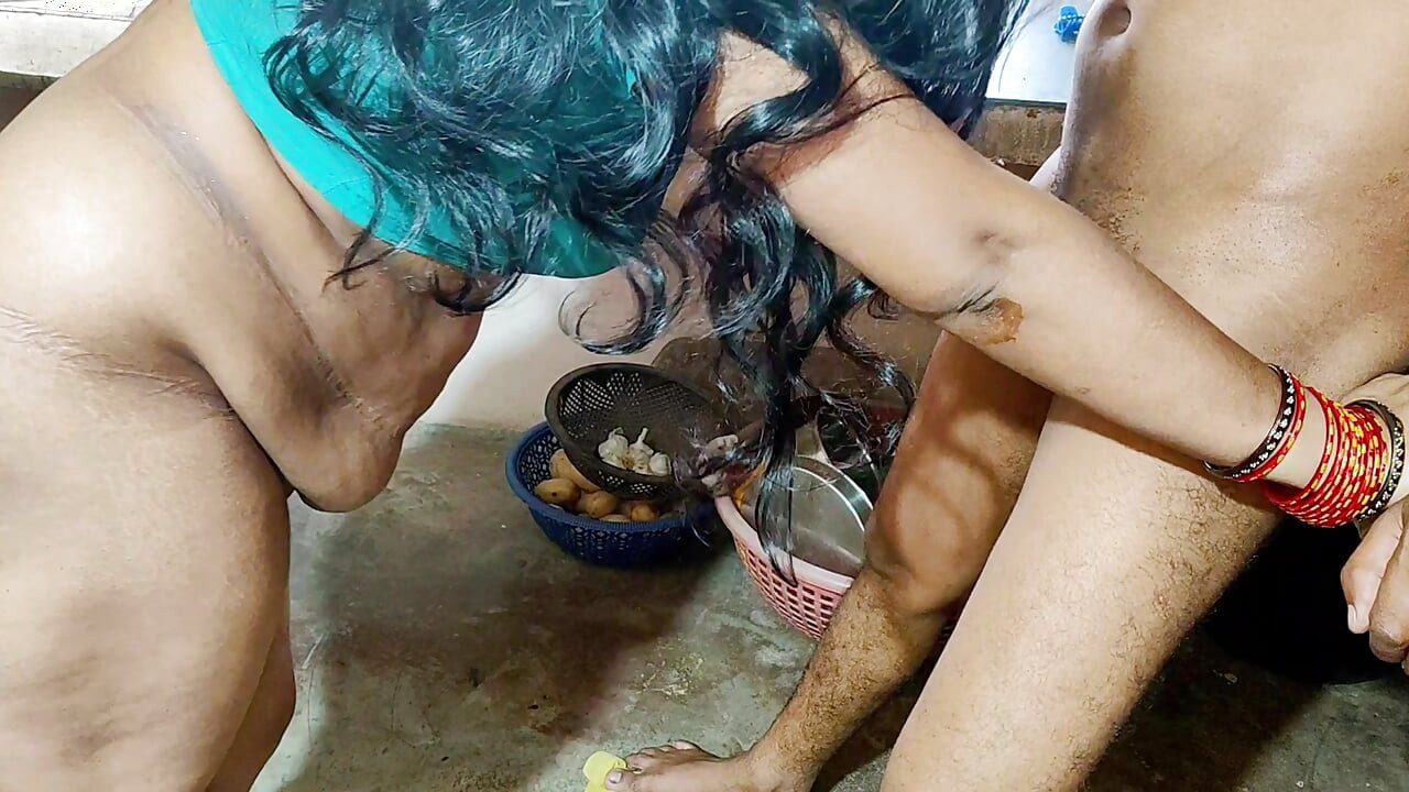 เย็ดแม่เลี้ยง Desi อินเดีย