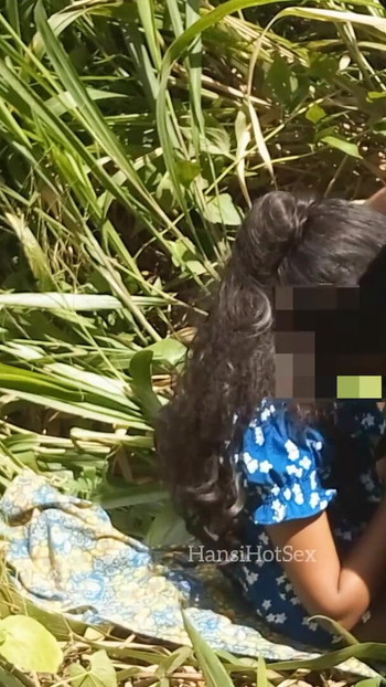 Spectacular moment from "Sri Lankan Hot Outdoor Sex - Teen Couple - Risky"