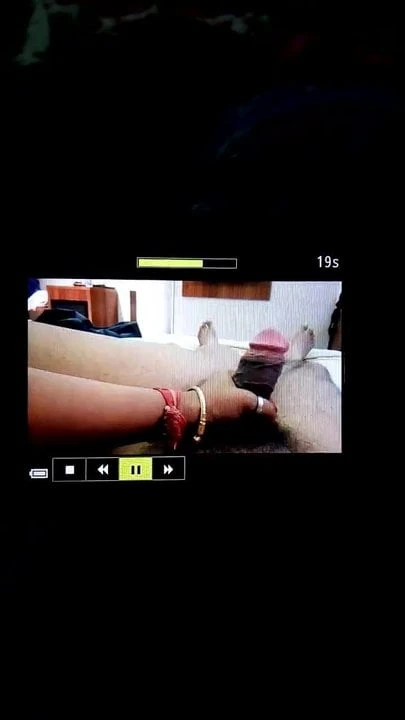 Desi Wife Handjob to BF in Hotel when her Husband in Office