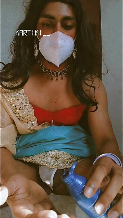 Hintli travesti anal oyun büyük dildo