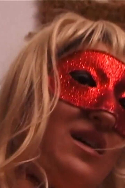 Amateur Masked Bitch Needs the Big Hard Cock