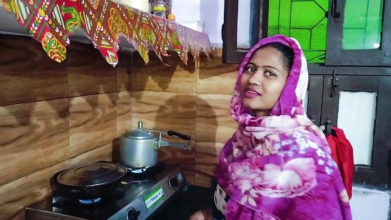 Me follo a mi india mausi mientras nadie está en casa