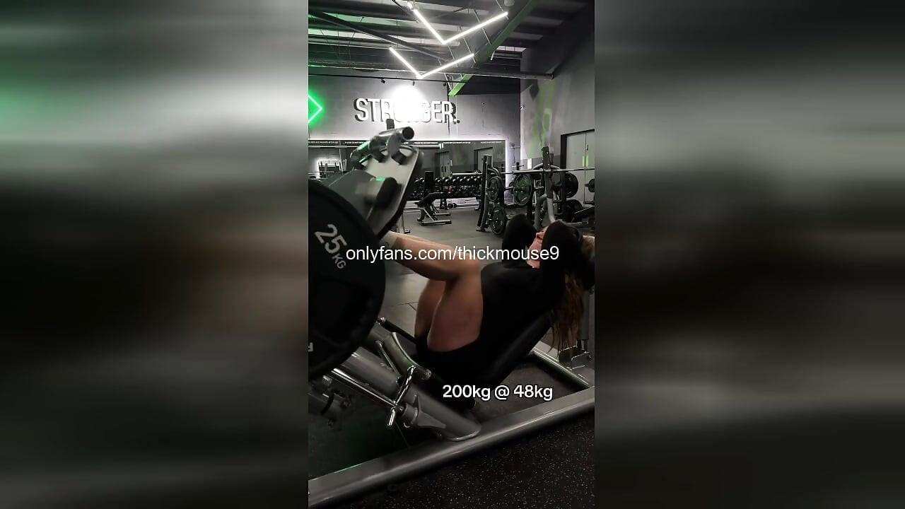 TikTok Live Gym Gangbang: 5 Strangers Breed 18yo Pussy