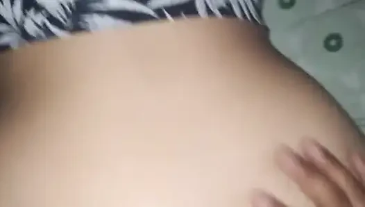 Пение с красивой доминиканскикой
