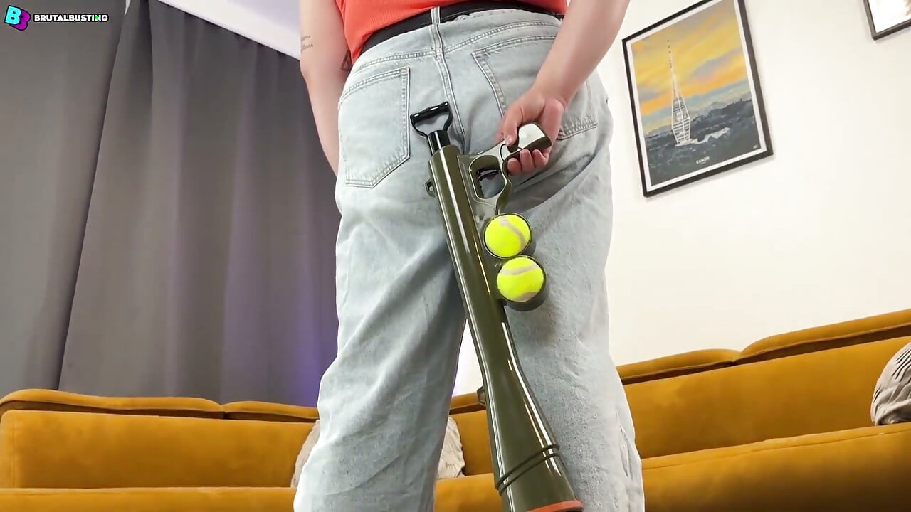 Unstoppable Testicular Destruction! Her Legs Are Making a Salad Out of His Crotch