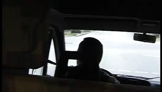 Blonde babe gets plowed in the car in a threesome