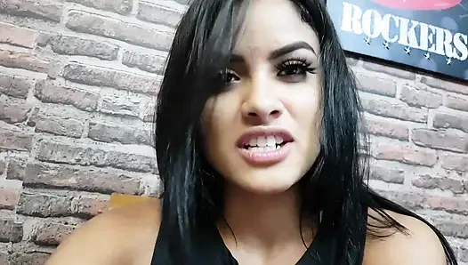 Iss diesen kuchen von meinen erstaunlichen füßen, schlampe von top-model taina Almeida