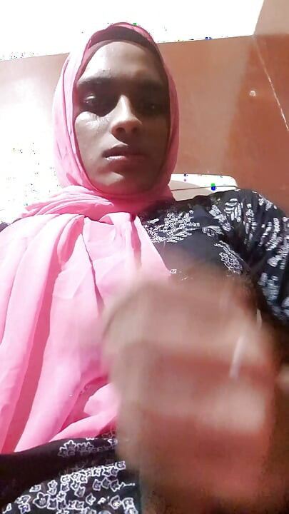 Indiancă desi hijabi crossdresser spitt swap