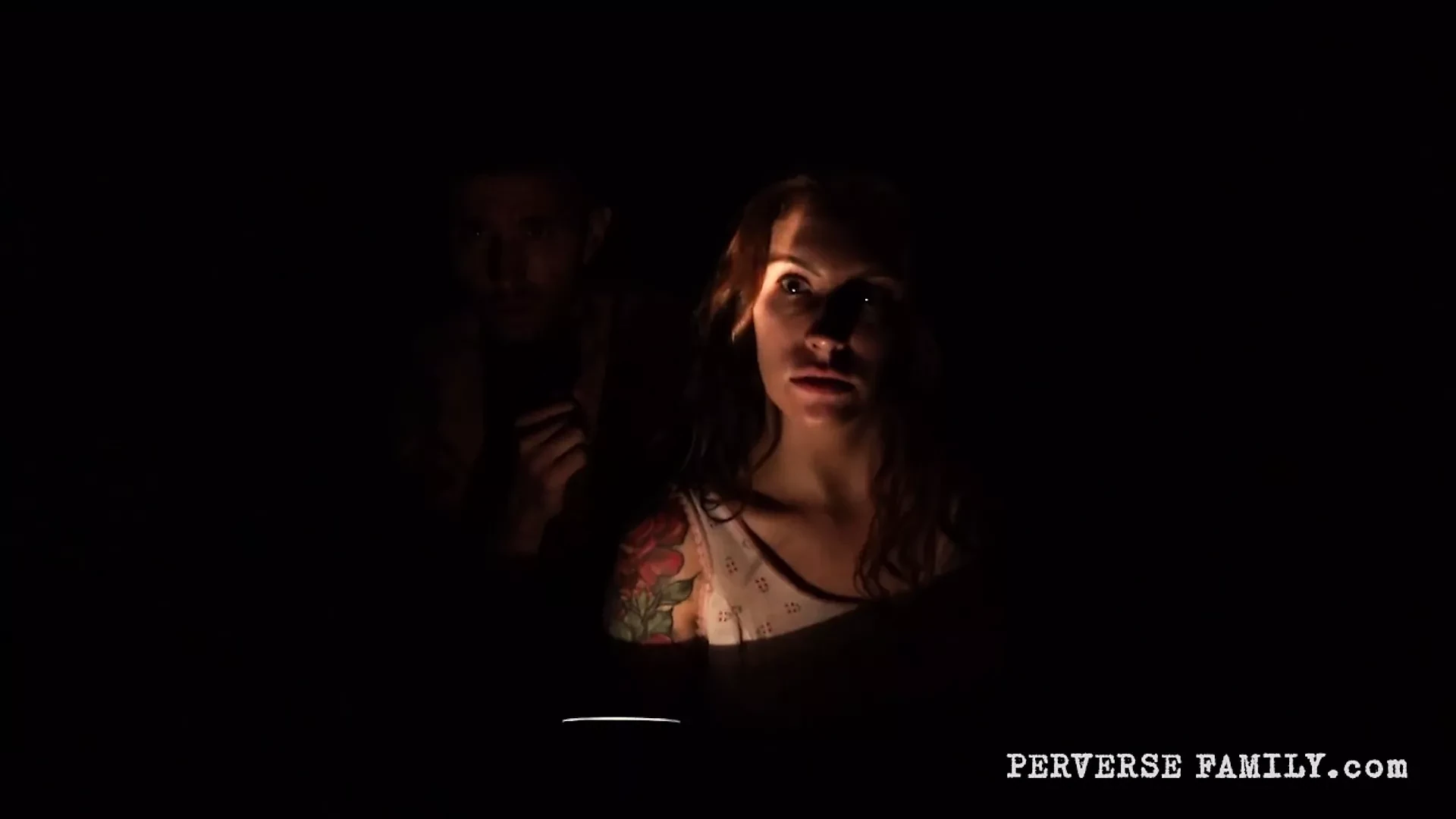 Família perversa - provocação anal