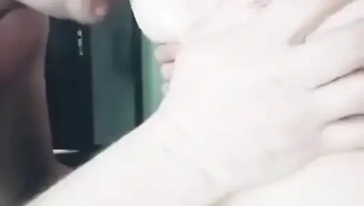 Lecke Sahne Von Den Brüsten