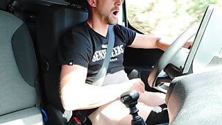 Un comienzo de masturbarse en el auto, remi06cam4