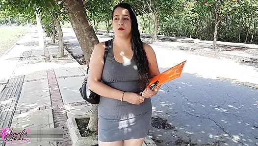 Penyewa apartemen saya menawarkan dirinya sendiri alih-alih sewa dan berakhir di wajahnya yang cantik.