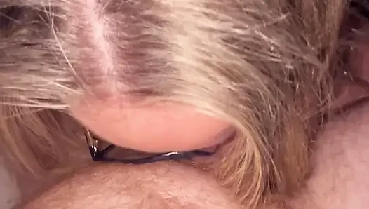 Homemade Real Amateur Couple having fun on the couch. Real orgasm
