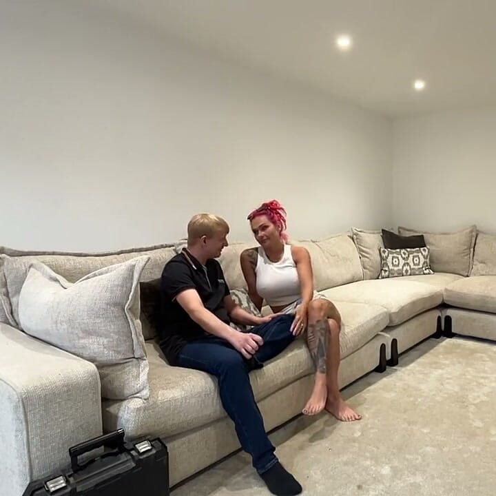 Bosses Wife's Home Romp: Fucking My Bosses Wife Roxi Keogh