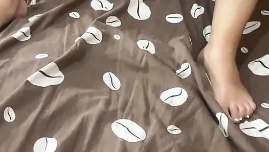 Oh Yes Wanking My Tight Pussy to a Wet Orgasm