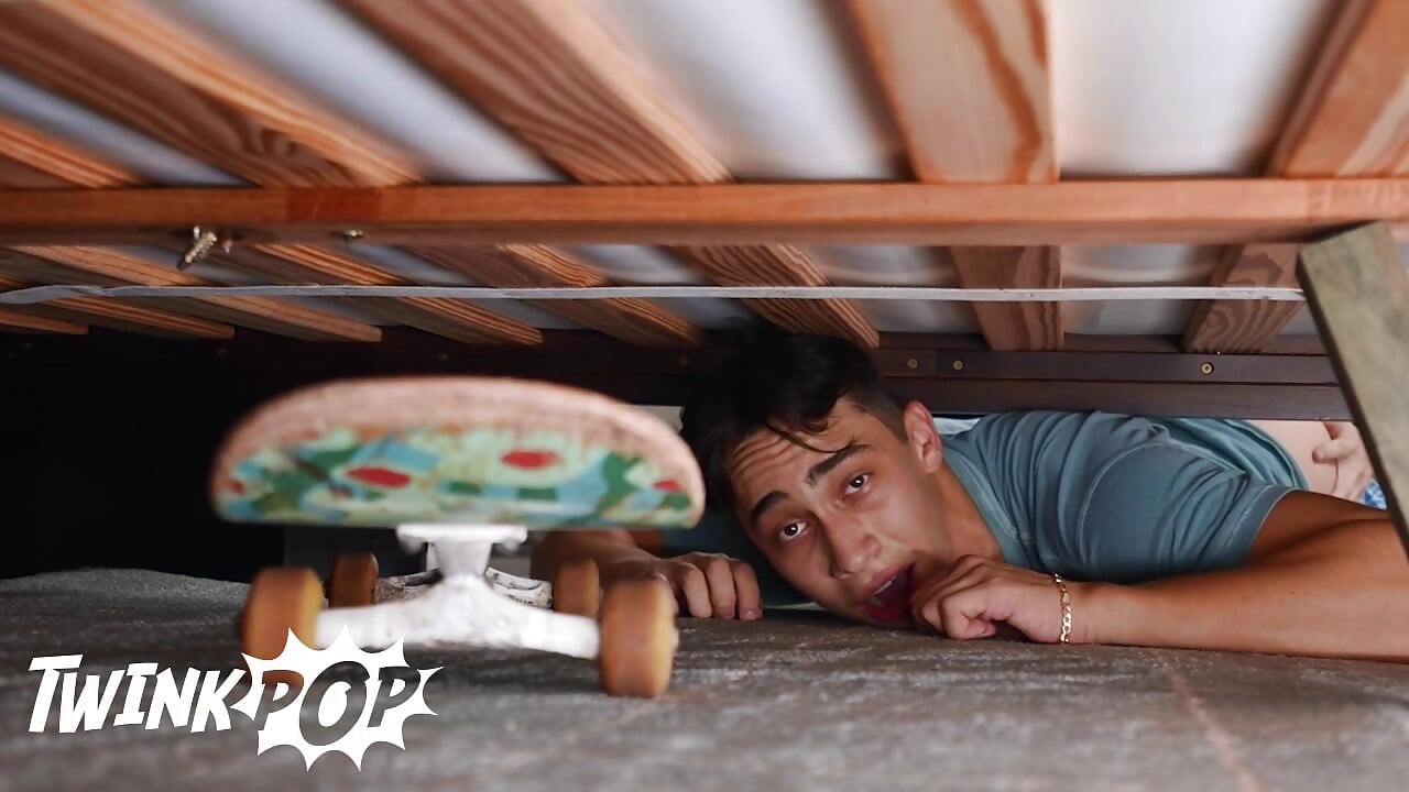 TWINKPOP - Jake Preston Flip-Fucks Skater Cameron Neuton After A Domino Mishap Exposes His Round Ass