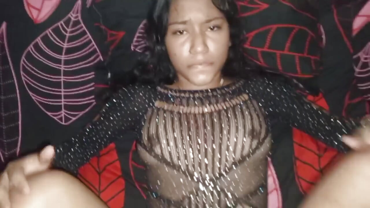 AMATEUR VIDEO - I RECORD MYSELF WITH MY BEAUTIFUL VENEZUELAN NEIGHBOR, I RECORD WITH MY CELL PHONE HOW I FUCK HER - PORN IN SPANISH