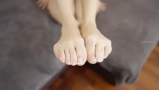 Feet and Pee! MILF Makes You to Beg for More!