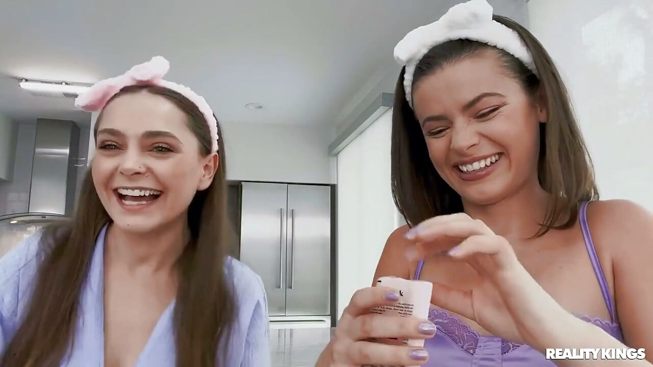 Stepmom Lick Teens -