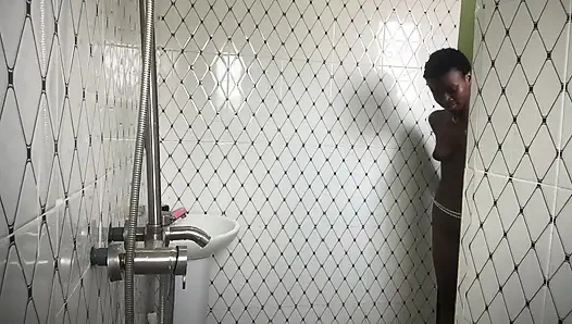 Semua dari mereka ingin bergiliran dengan memek sempitku