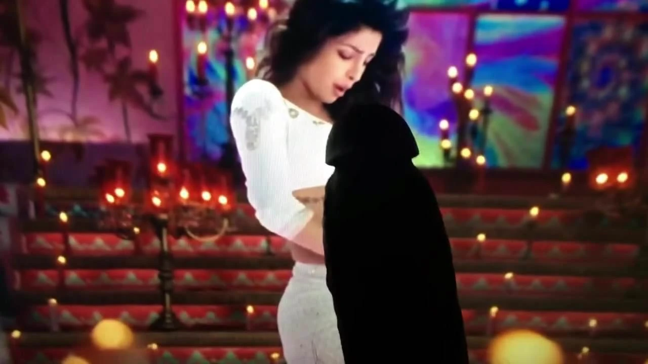 Priyanka chopra kirli boşalmak haraç