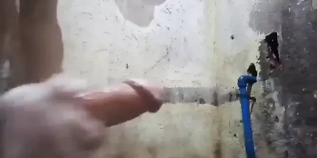 Masterbate in cr