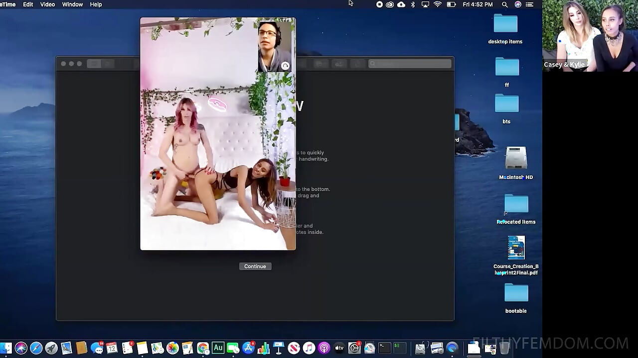 Dubbel förnekande ama med casey kyssar, Kylie Le Beau