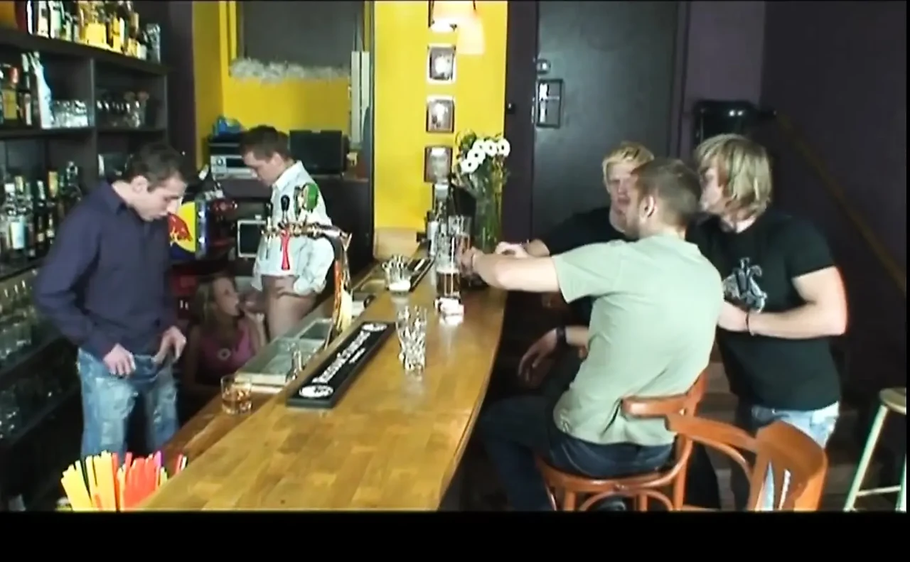 Bukkake for Young Girl Fucked in the Pub and Cumshot on the Face by Big Amateur Cocks