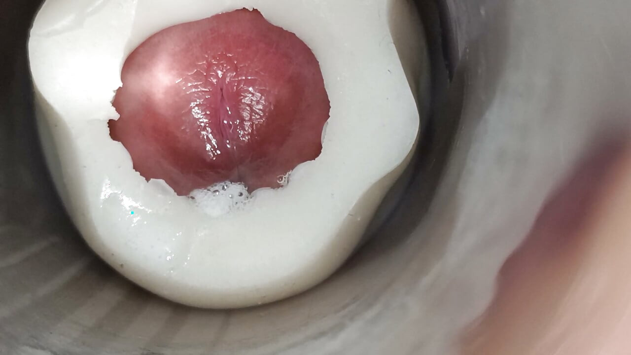 Tampilan internal: vulva berkedut dan ejakulasi 5