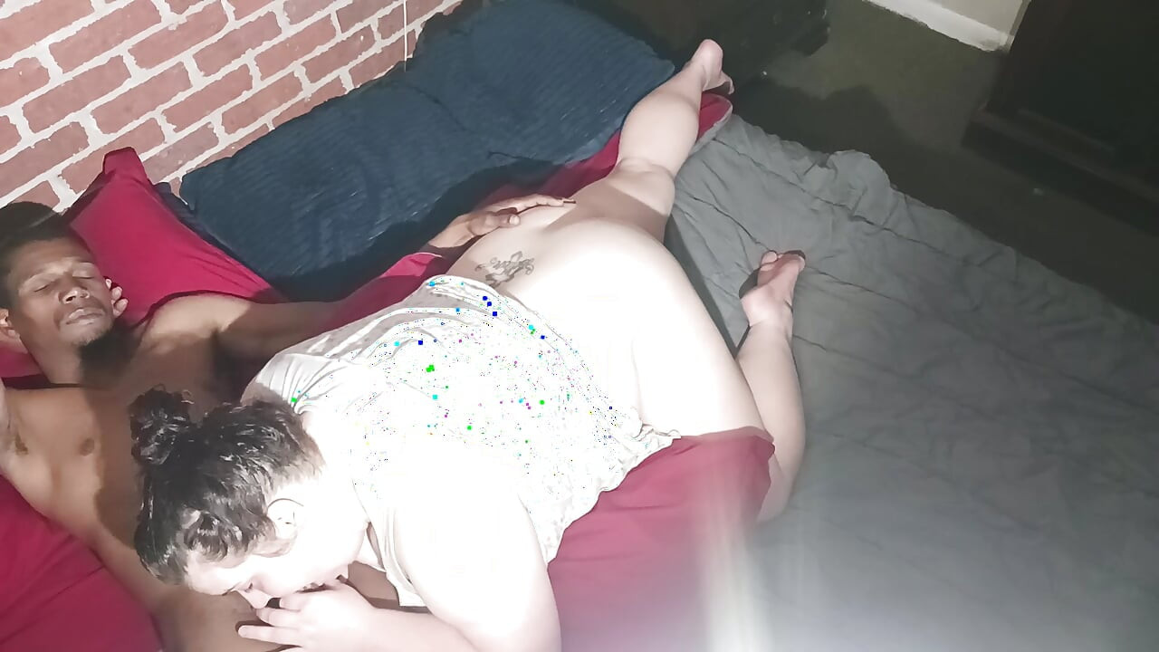 Bună dimineața, în cap, dă-i aia mare și neagră de aici, în gât