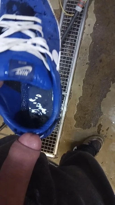 Piss in Nike Mrtyr Sneaks