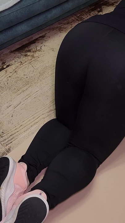 Fucked a Redhead MILF's Mouth Hard in Her Sports Leggings and Stuck It in Her Tight Hole