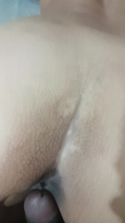 Dost ki biwi ghar pe akele gulabi panty me | Clip 1