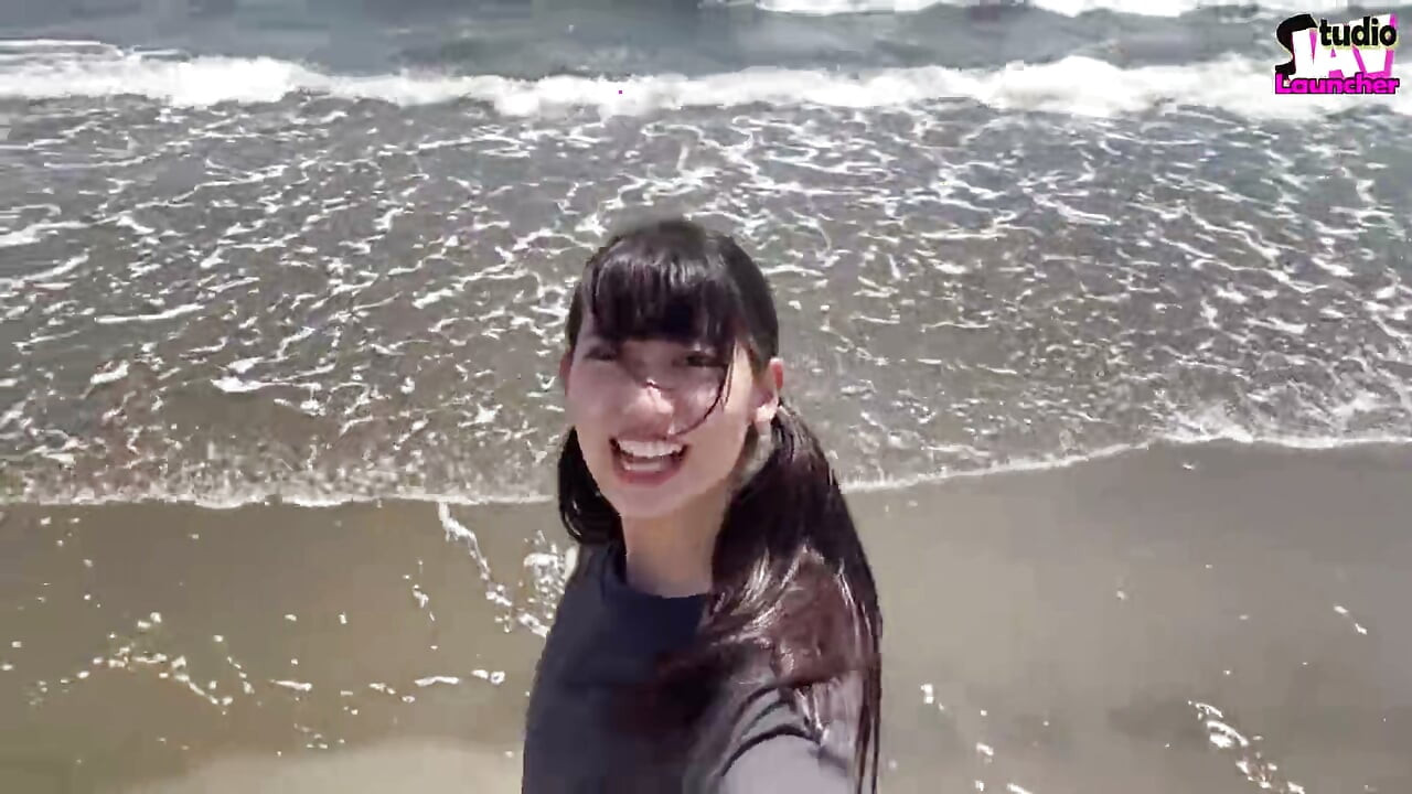Public Self-play - a True Ona-girl Records Her Quiet Peak on a City Walk Chapter-4