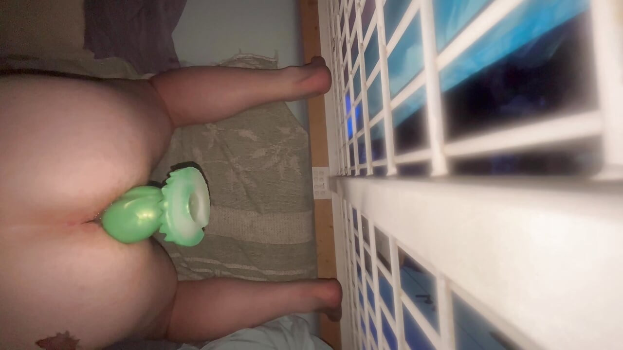 Riding monster dildo