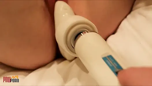 Kiki Bound и оргазм с Hitachi