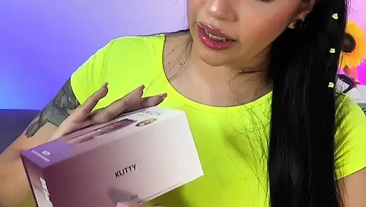 Unboxing KLITTY by SVAKOM