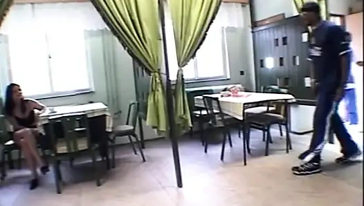 Gadis remaja kelainan seks ini didobel penetrasi sampai dicrot di mulut