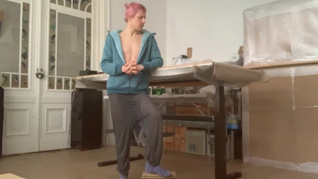 SISSY IS ALWAYS HUNGRY FOR RAW COCK