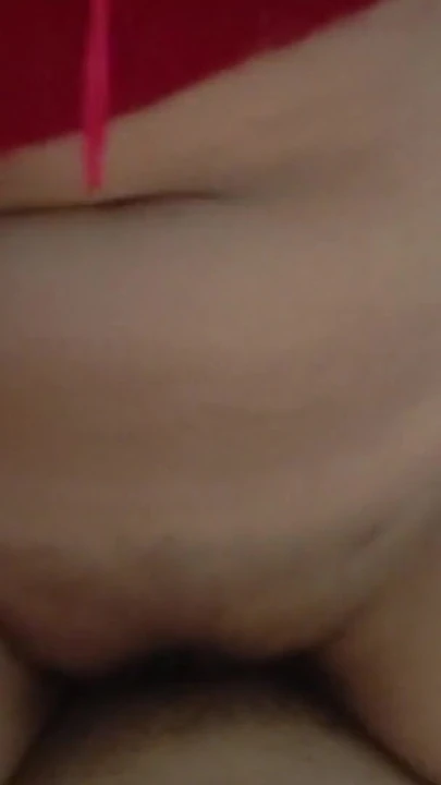 我舔她的阴户，直到她再也受不了，不得不用我的鸡巴来帮助她。 | 短片 1