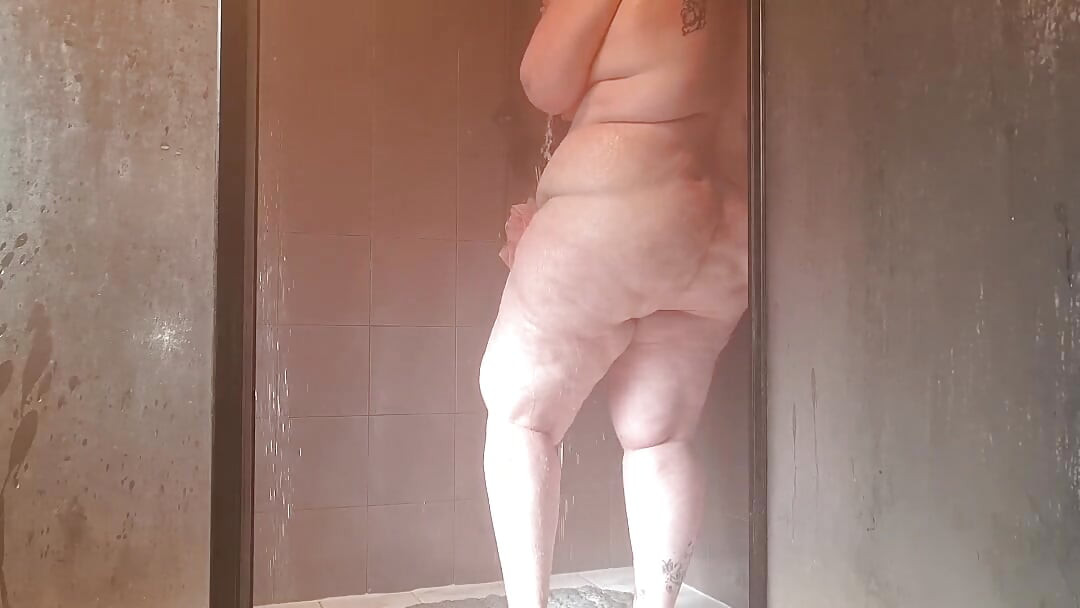 CREAMPIE in a STEAMY SHOWER