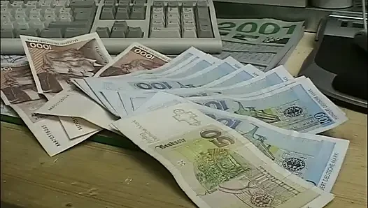 Sarışın iş saatleri içinde yapıyor