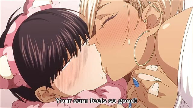 Sexy opálená gyaru miluje šukání své tiché obyčejné kamarádky v medvědím obleku