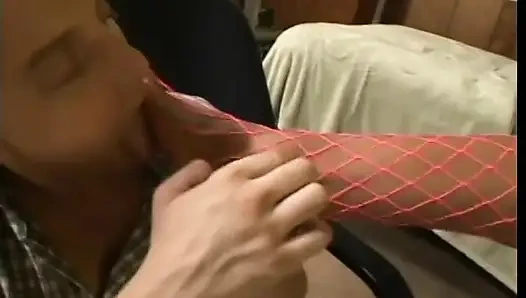 White eats out a juicy ebony pussy in the living room