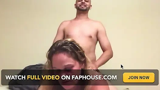 Уличную шлюху используют как спермоприемщик